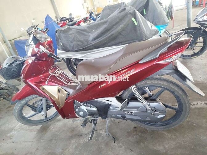 Honda Future 125 xe máy số màu đỏ