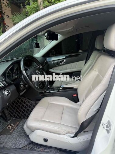 Mercedes-Benz E 250 Tự động Trắng