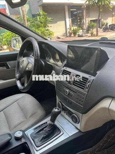 Mercedes-Benz C200 Tự động trắng 5 chỗ