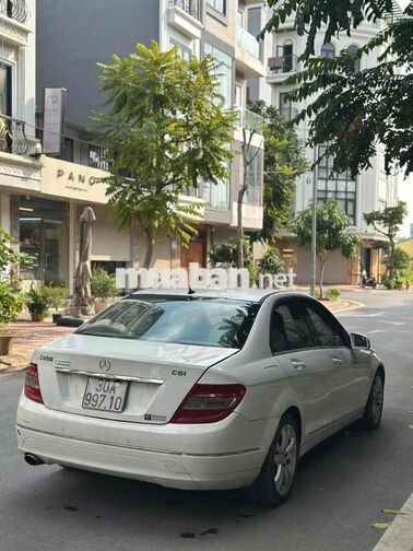 Mercedes-Benz C200 Tự động trắng 5 chỗ