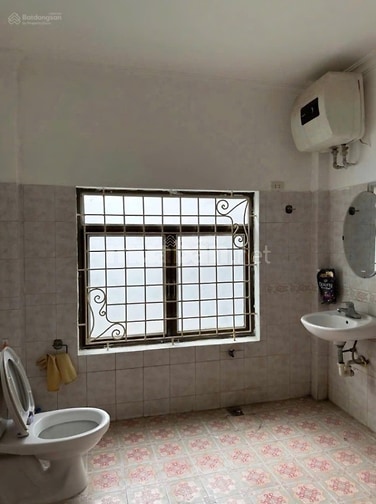 CHÍNH CHỦ MỜI CHO THUÊ NHÀ 3 TẦNG NGÕ HÀO NAM, QUẬN ĐỐNG ĐA, 100M2