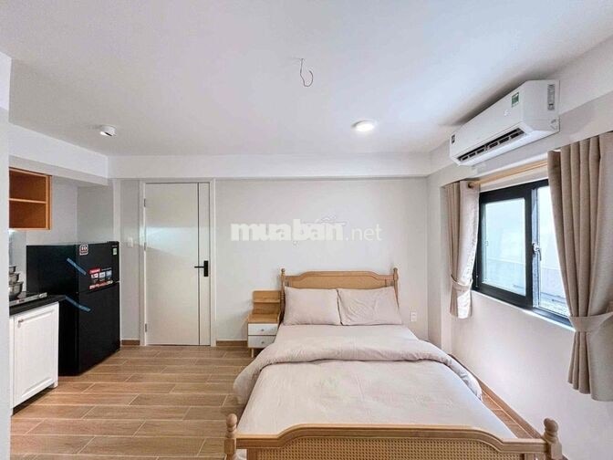 CHO THUÊ STUDIO BAN CÔNG - NGAY NGÃ TƯ 4 xã - GIÁ SIÊU RẺ