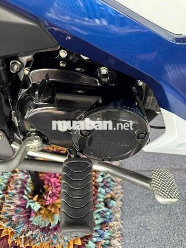 Wave 125i /2024 đi 985 km Trắng Xanh 9 chủ ký CC