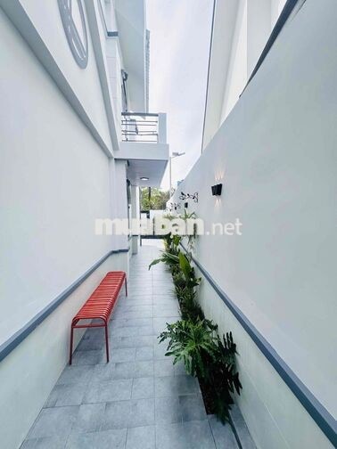 VILLA Tân Xuân - Tân Kim ( Cách Cầu Ông Thìn 2Km - Cách Bến Xe Q8-20p)