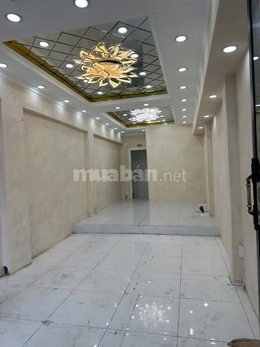 Cho thuê mặt bằng 33 Cách Mạng Tháng Tám, P.Bến Thành gần ngã sáu