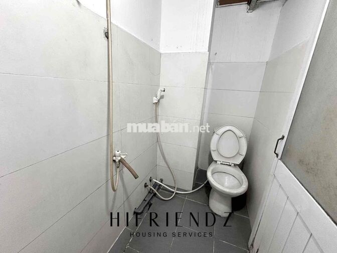 DUPLEX CỬA SỔ LỚN - GẦN ĐẦM SEN - ĐH VĂN HIẾN