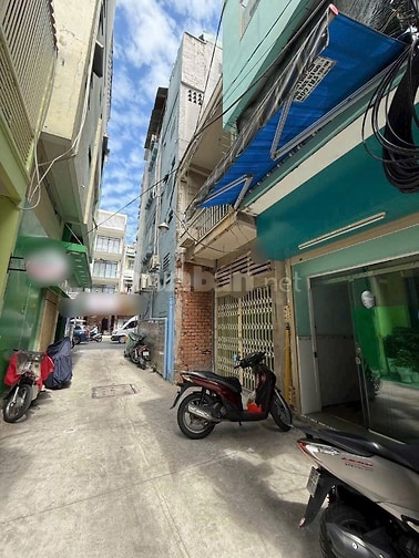 Nhà 3 PHÒNG nguyễn đình chiểu. Sát VÁCH mặt tiền