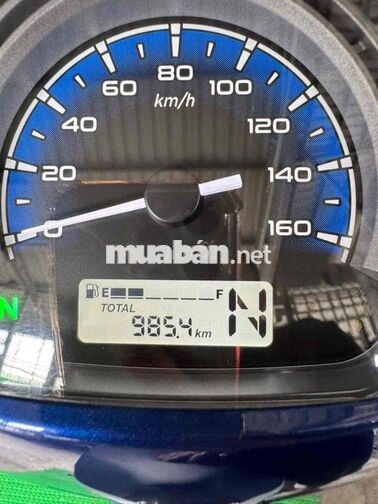 Wave 125i /2024 đi 985 km Trắng Xanh 9 chủ ký CC