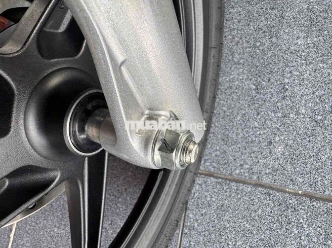 Wave 125i /2024 đi 985 km Trắng Xanh 9 chủ ký CC