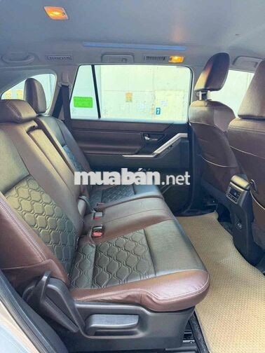 Toyota Innova Cross 2024 2.0V 90000 km Nâu