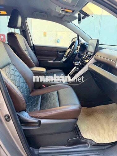 Toyota Innova Cross 2024 2.0V 90000 km Nâu
