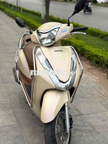 Honda Lead màu vàng kem 125cc đẹp như mới