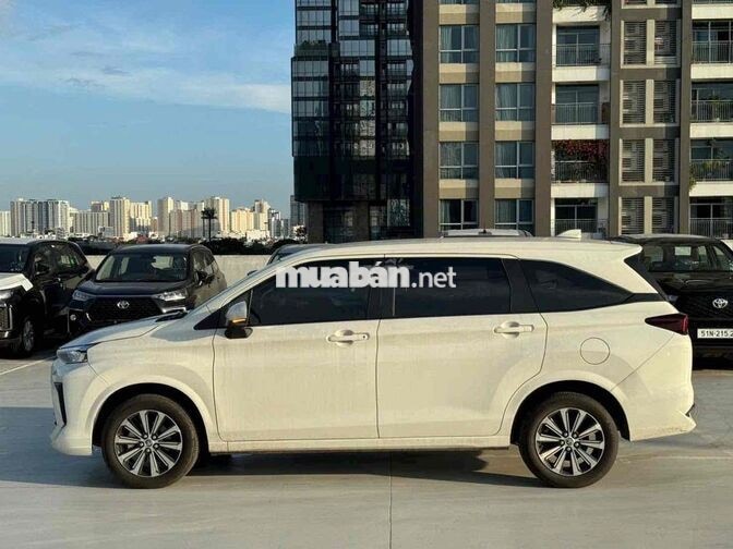 Toyota Avanza 2024 Tự động 7 chỗ 13.000 km Trắng