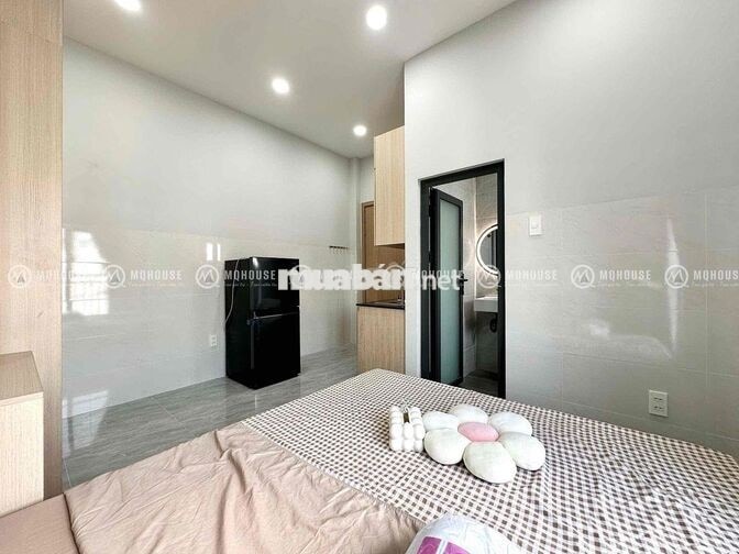 Cho thuê phòng ở 766 CMT8, gần Q10