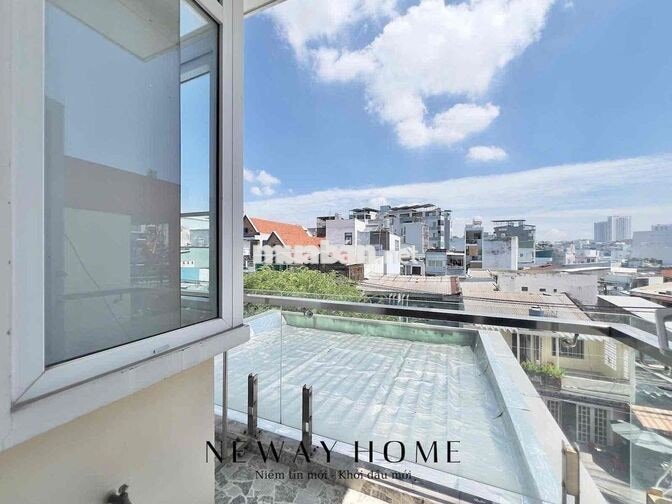 Căn hộ dịch vụ 1PN ban công full nội thất ngay sát chân cầu chữ Y