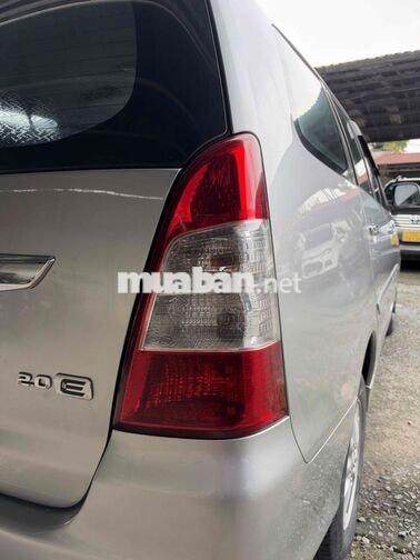 Toyota Innova 2012 Bạc