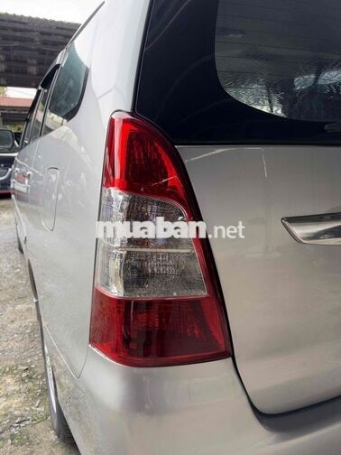 Toyota Innova 2012 Bạc