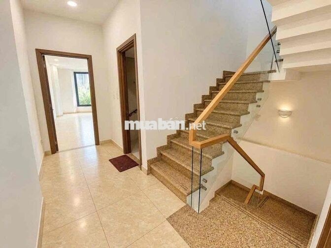 CHO THUÊ NHÀ TRẦN QUANG DIỆU Q3, 5X20M, TRỆT 4 LẦU  GIÁ 65TR
