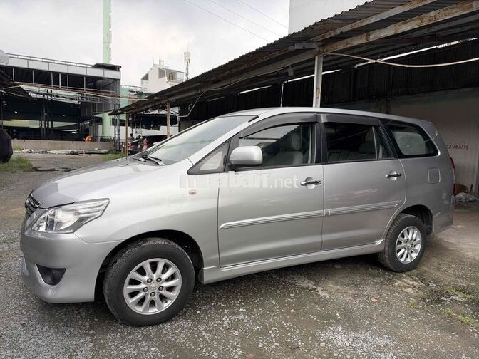 Toyota Innova 2012 Bạc