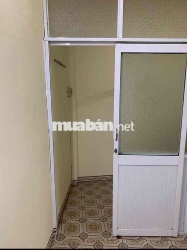 Cho thuê nhà nguyên căn. Đường Cách Mạng Tháng Tám, P11.Q3