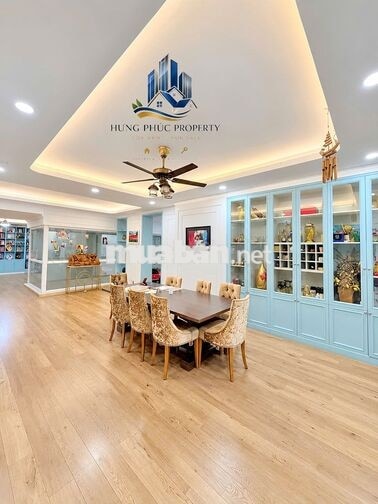 CHO THUÊ 𝐏𝐄𝐍𝐓𝐇𝐎𝐔𝐒𝐄 𝐄𝐑𝐀 𝐓𝐎𝐖𝐍 ĐỨC KHẢI – QUẬN 7 - 368M2 CÓ SÂN VƯỜN