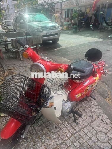 Honda Little Cub 50 màu đỏ
