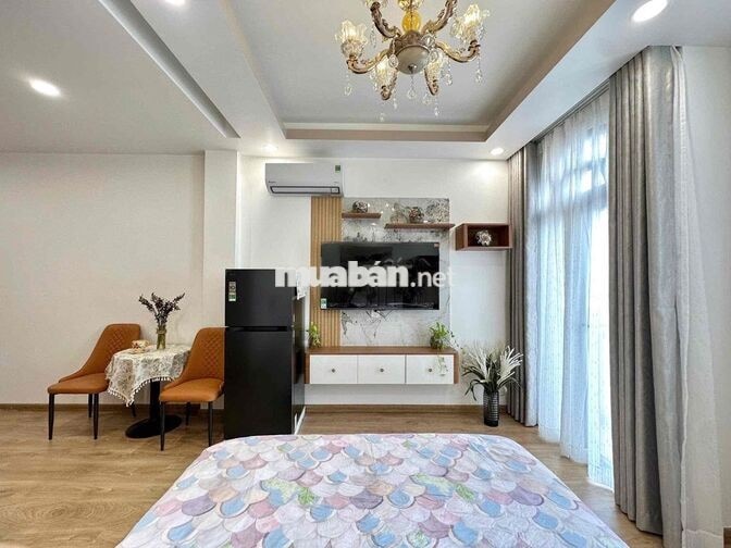 Cho thuê căn hộ ban công gần Lotte Mart, Sunrise City, ĐH TDTU, RMIT