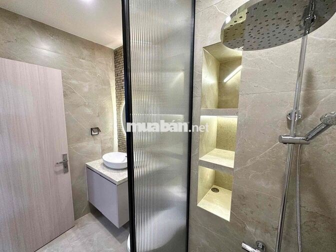 Cho thuê căn hộ ban công gần Lotte Mart, Sunrise City, ĐH TDTU, RMIT
