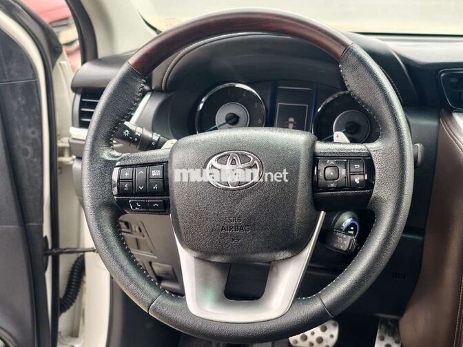 Toyota Fortuner 2019 Số Tự Động Máy Dầu Màu Trắng