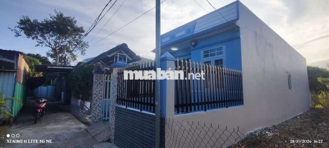Nhà Mỹ Lộc cấp 4 bán gấp giá rẻ