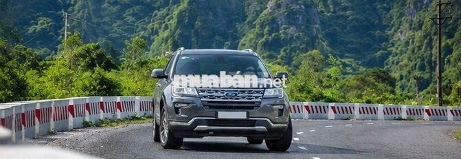 Ford Explorer 2019 7 chỗ 12 vạn xám