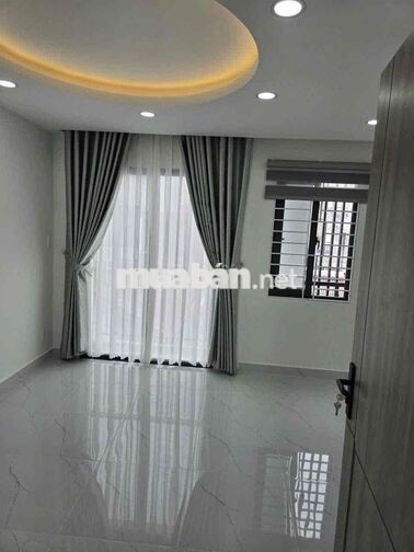 NHÀ LỬNG 2 LẦU MỚI TINH GẦN NGÃ 4 GA GIÁ 10 TRIỆU