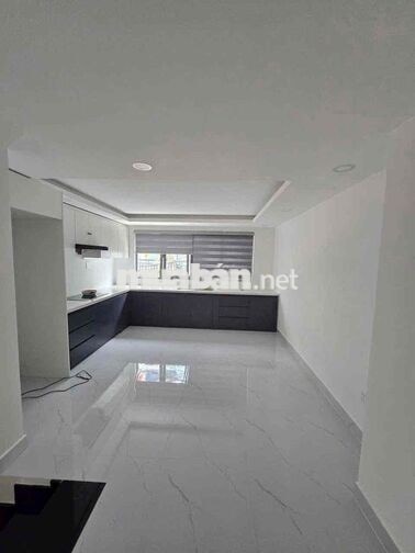 NHÀ LỬNG 2 LẦU MỚI TINH GẦN NGÃ 4 GA GIÁ 10 TRIỆU