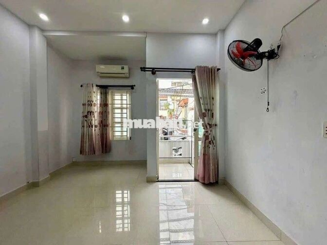 cho thuê nhà đg.cmt8.p5.tân bình