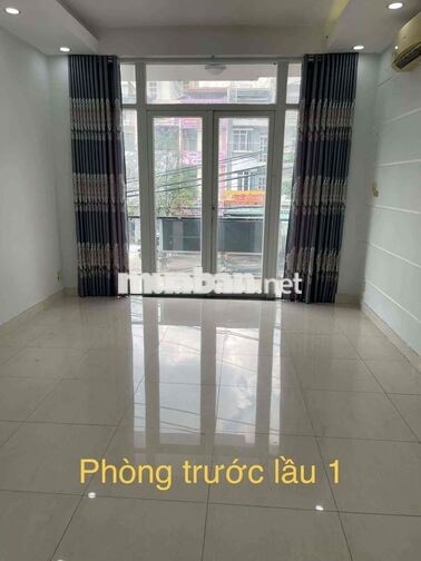 Cho thuê nhà mặt tiền đường lớn Tạ Quang Bửu Q8