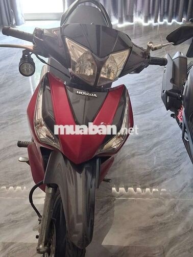 Honda Future 125 màu đỏ