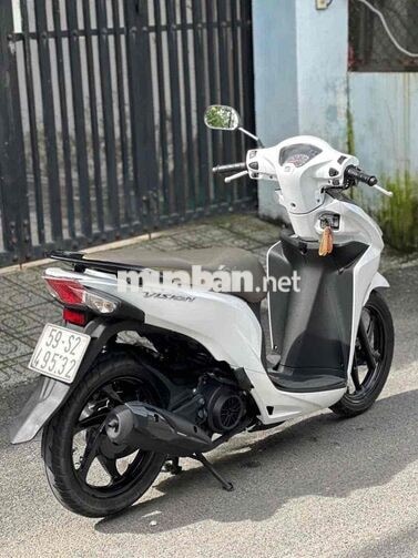 HONDA VISION MÀU TRẮNG BIỂN SỐ THÀNH PHỐ