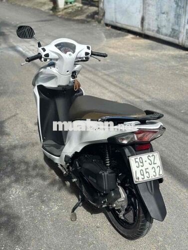 HONDA VISION MÀU TRẮNG BIỂN SỐ THÀNH PHỐ