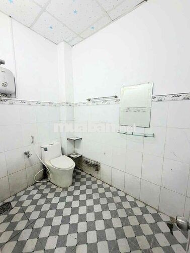 Nhà Cấp 4 Sổ Hồng Riêng 5 x 16m , 2 Phòng Ngủ Giá Rẻ Còn Thương Lượng