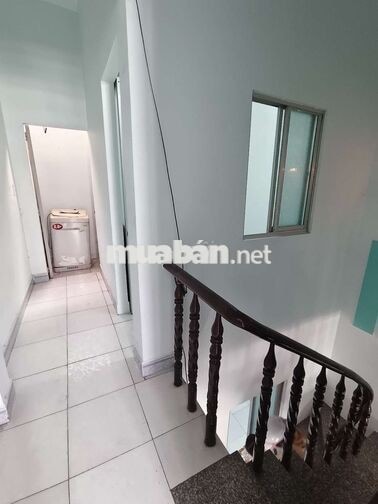 Nhà chín Chủ Cho Thuê 3,5x11 1lửng 1lầu 3pn 2wc