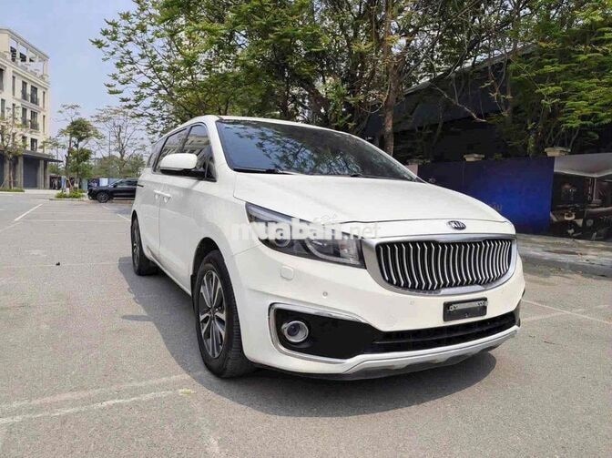 Kia Sedona 2018 2.2 dầu tự động trắng