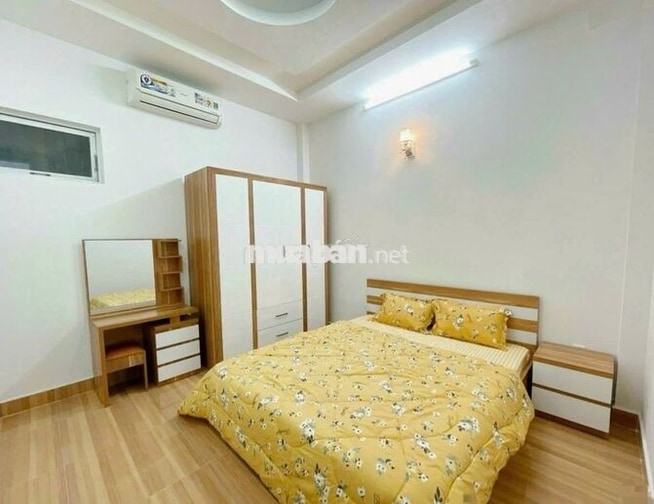 Cho thuê nhà 327/3B Võ Văn Tần thông ra CMT8, Phường 5, Quận 3. 