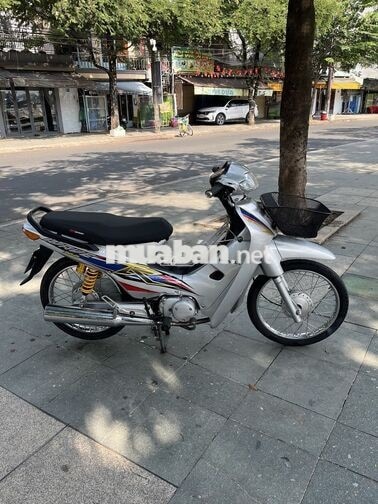HONDA WAVE 100 MÀU BẠC