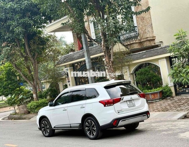 Mitsubishi Outlander 2020 2.0 CVT Trắng