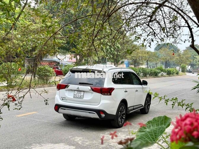 Mitsubishi Outlander 2020 2.0 CVT Trắng