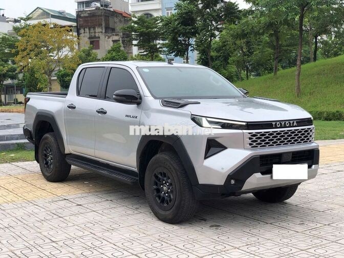 Toyota Hilux 2.8 Pro 2025 đăng ký 2026