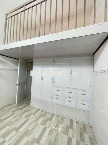 Nguyên căn Lạc Long Quân Q11- 2 pn - 5.5 triệu:tháng