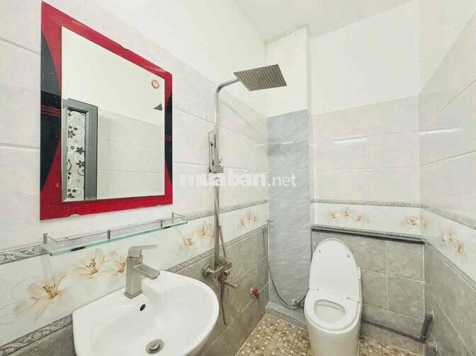 BAN CÔNG - FULL NỘI THẤT - ĐI BỘ QUA CÔNG VIÊN PHẦN MỀM