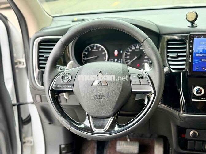 Mitsubishi Outlander 2020 2.0 CVT Trắng