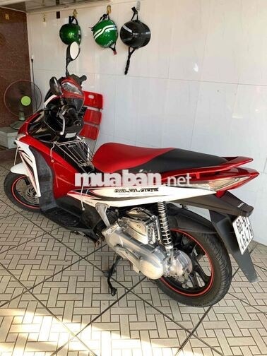 Honda Air Blade xe máy tay ga đỏ trắng đen